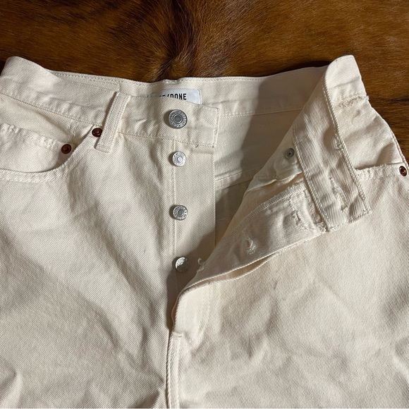 Redone Originals 90s Low Slung Short in Vintage White - Picture 5 of 11